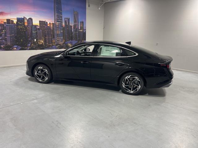 2026 Hyundai Sonata SEL Sport photo 4