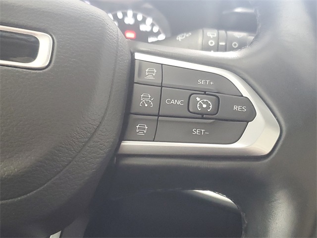 2022 Jeep Compass Latitude Lux photo 15