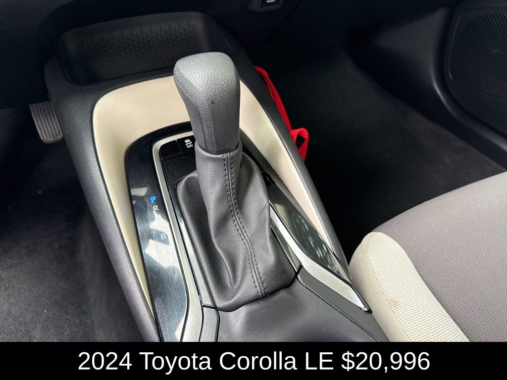 2024 Toyota Corolla LE photo 25