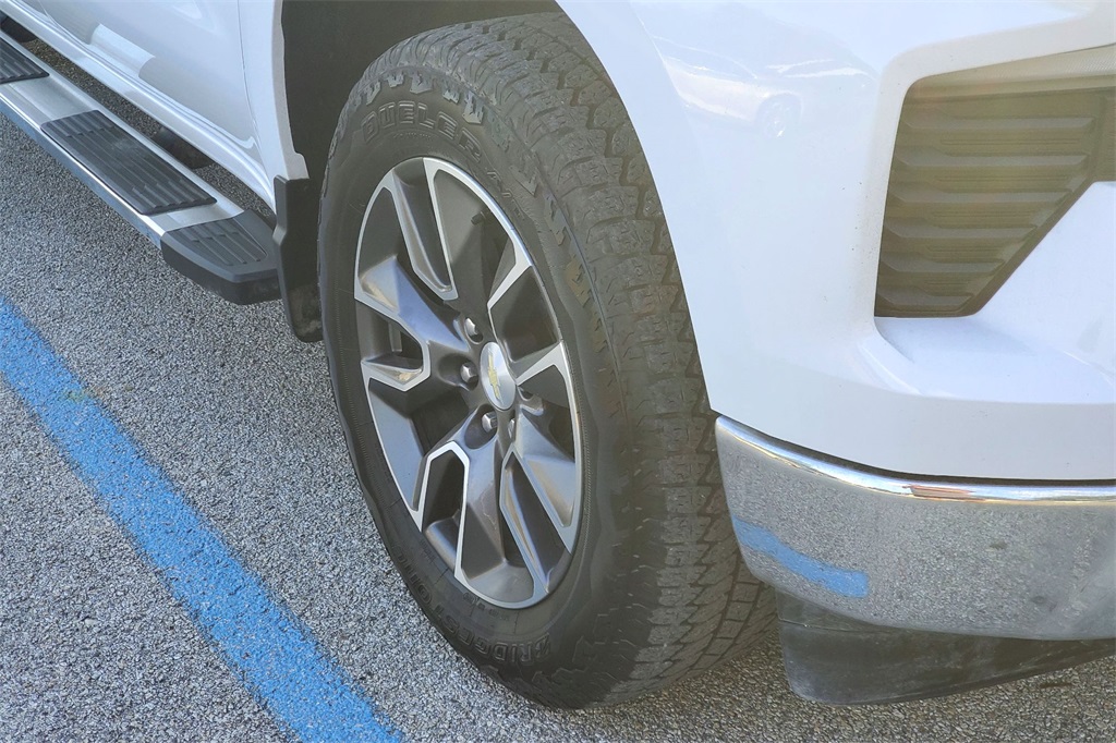2022 Chevrolet Silverado 1500 Custom photo 4