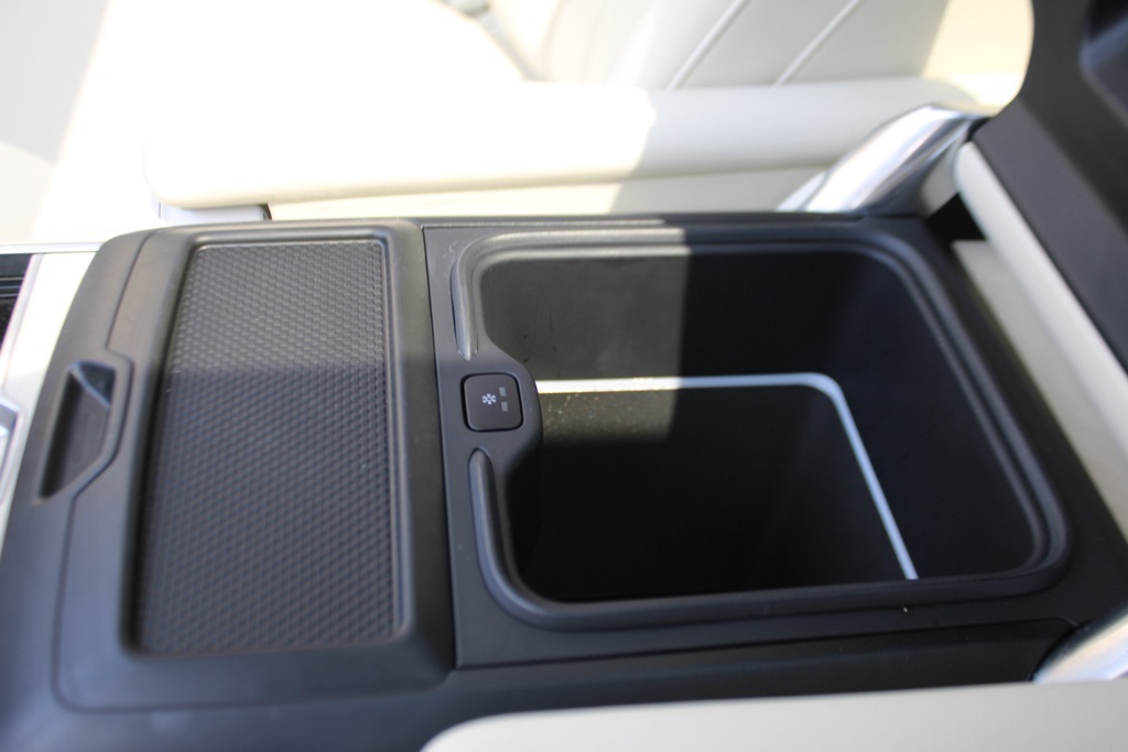 2024 Land Rover Range Rover SV photo 26