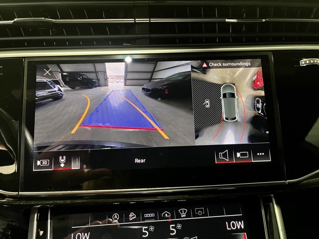 2021 Audi RS Q8 photo 18