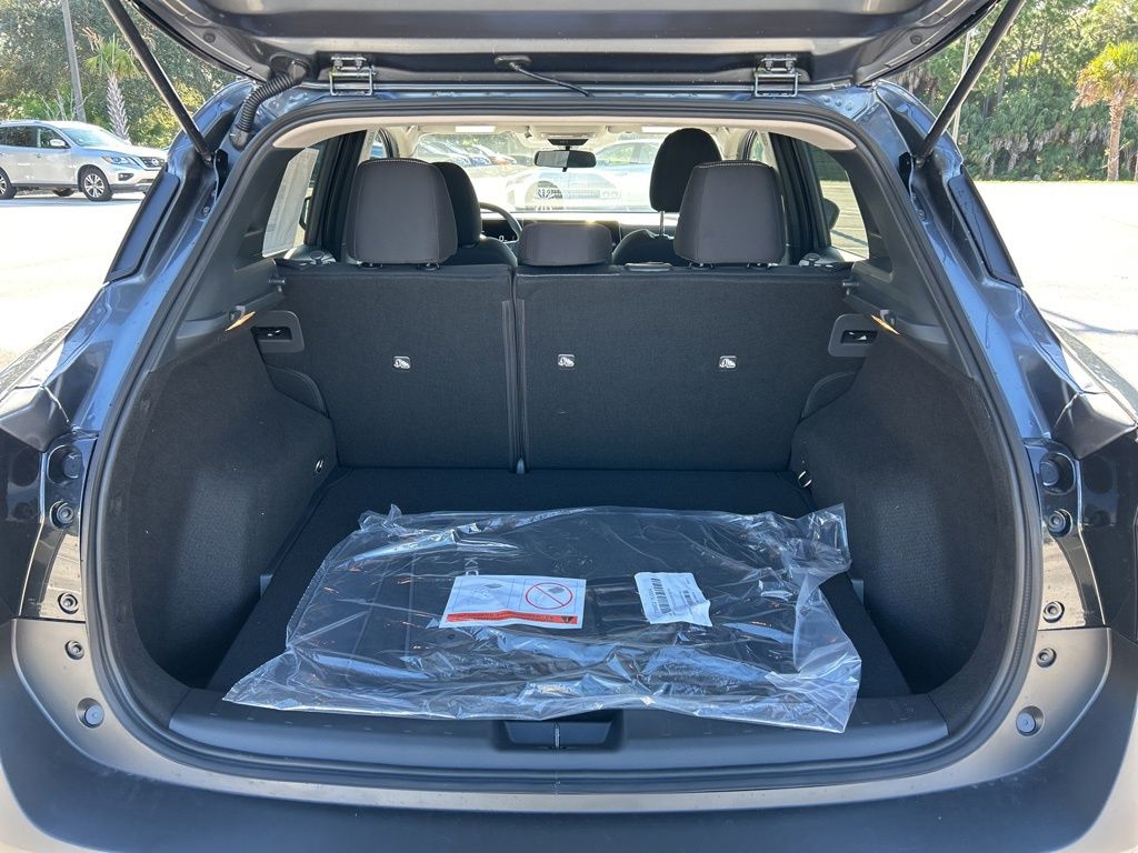 2026 Nissan Kicks SV photo 39