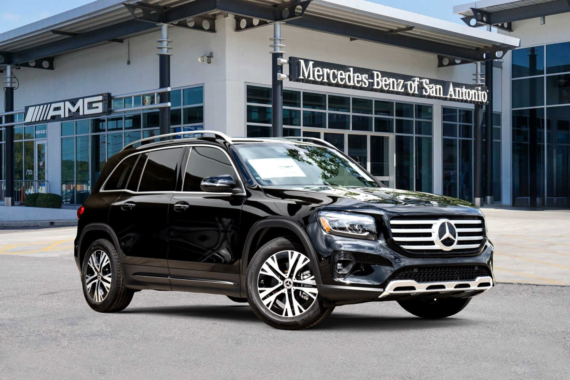 2025 Mercedes-Benz GLB Base's photo