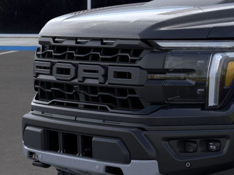 2025 Ford F-150 Raptor photo 11