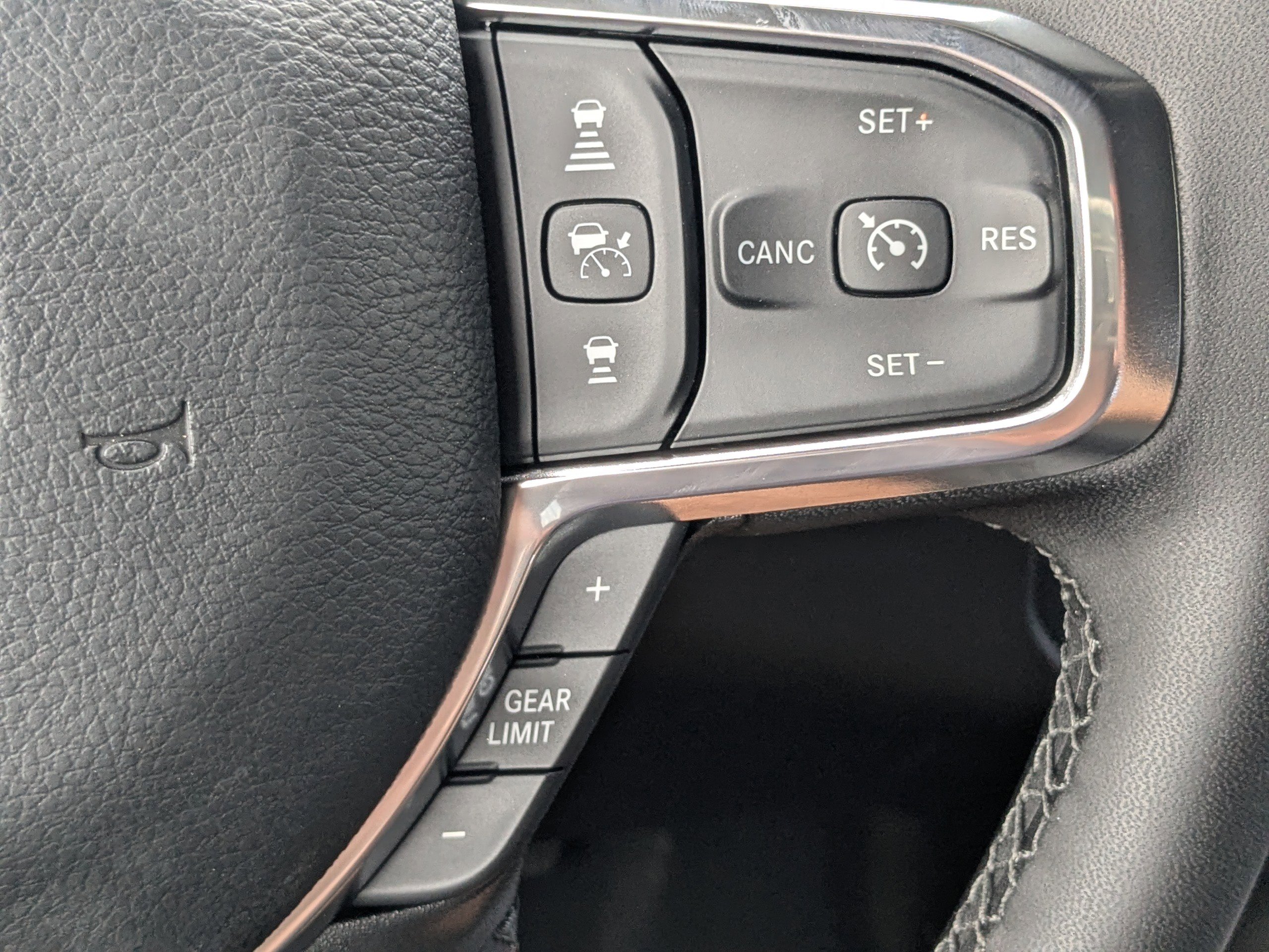 2025 Ram 3500 Laramie photo 23