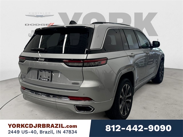2025 Jeep Grand Cherokee Overland photo 3