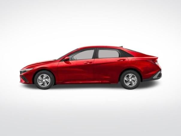 2025 Hyundai Elantra SE photo 2