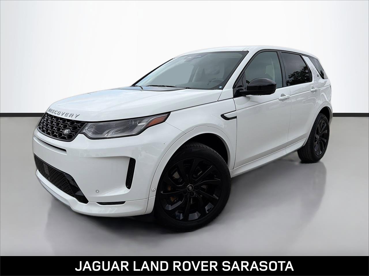 2024 Land Rover Discovery Sport S's photo