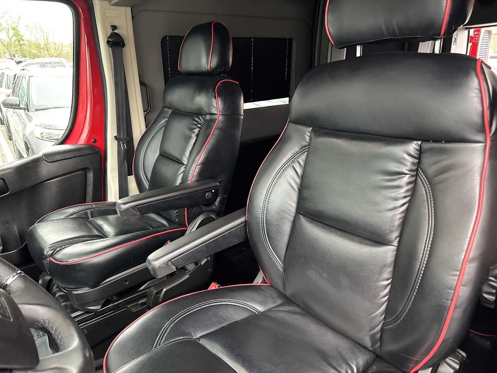 2019 Ram ProMaster 2500 Window Van photo 18