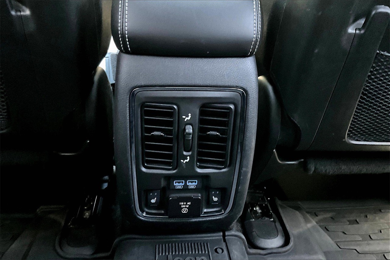 2021 Jeep Grand Cherokee Anniversary Edition photo 15