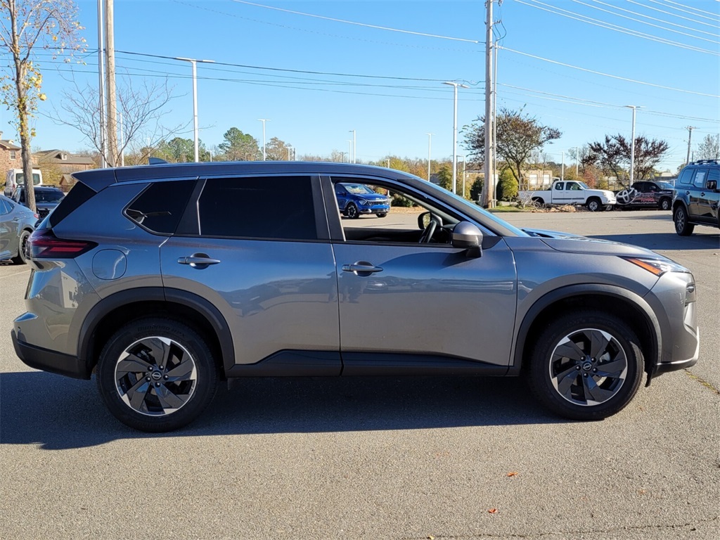 2024 Nissan Rogue SV photo 2