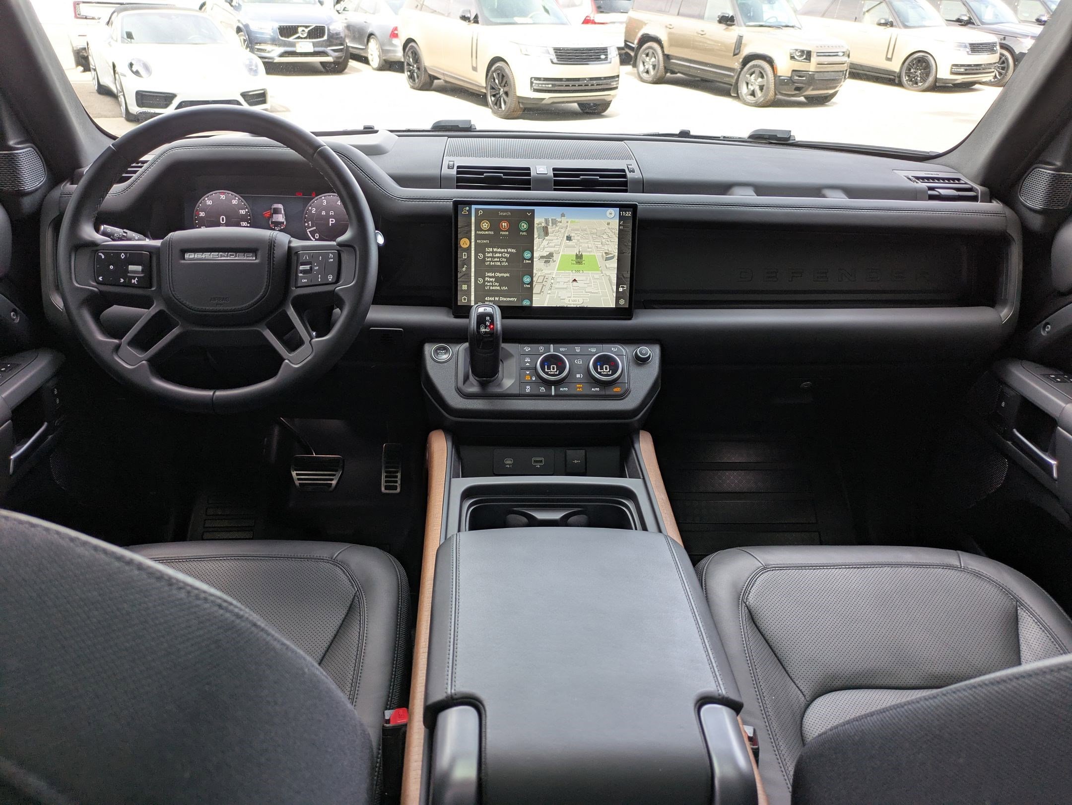 2023 Land Rover Defender 110 photo 24