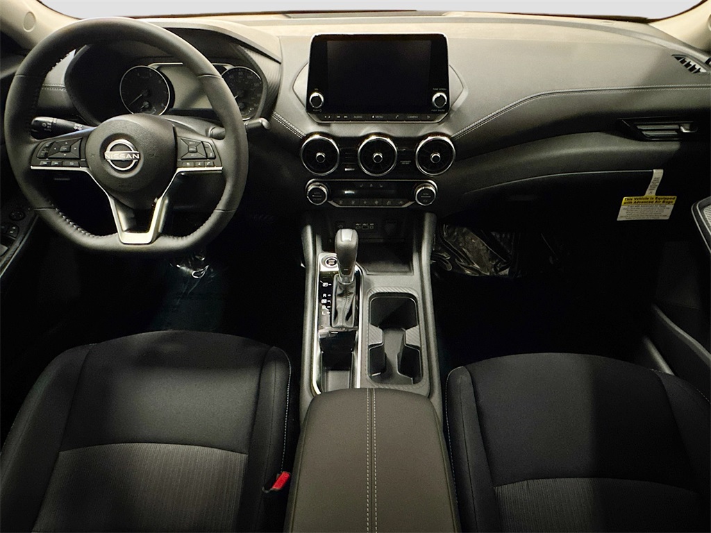 2025 Nissan Sentra SV photo 14