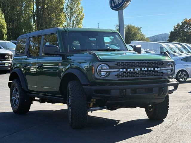 2025 Ford Bronco Badlands photo 3