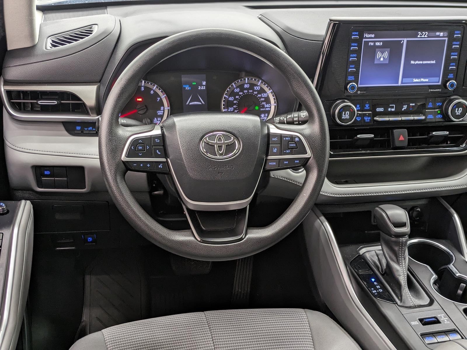 2022 Toyota Highlander L photo 3