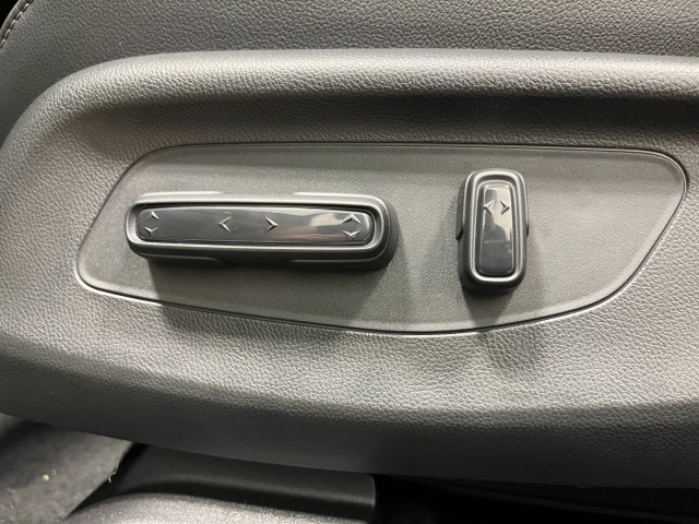 2026 Honda HR-V EX-L photo 13