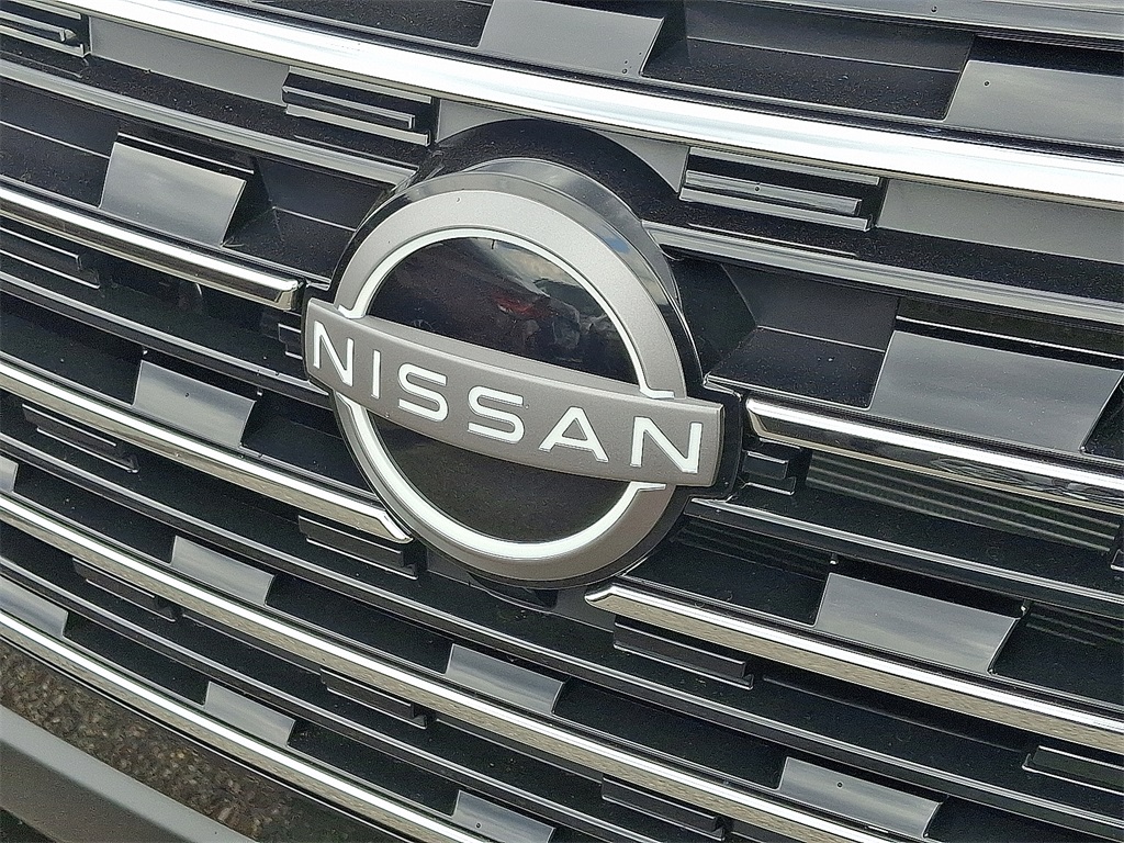 2026 Nissan Rogue SV photo 5