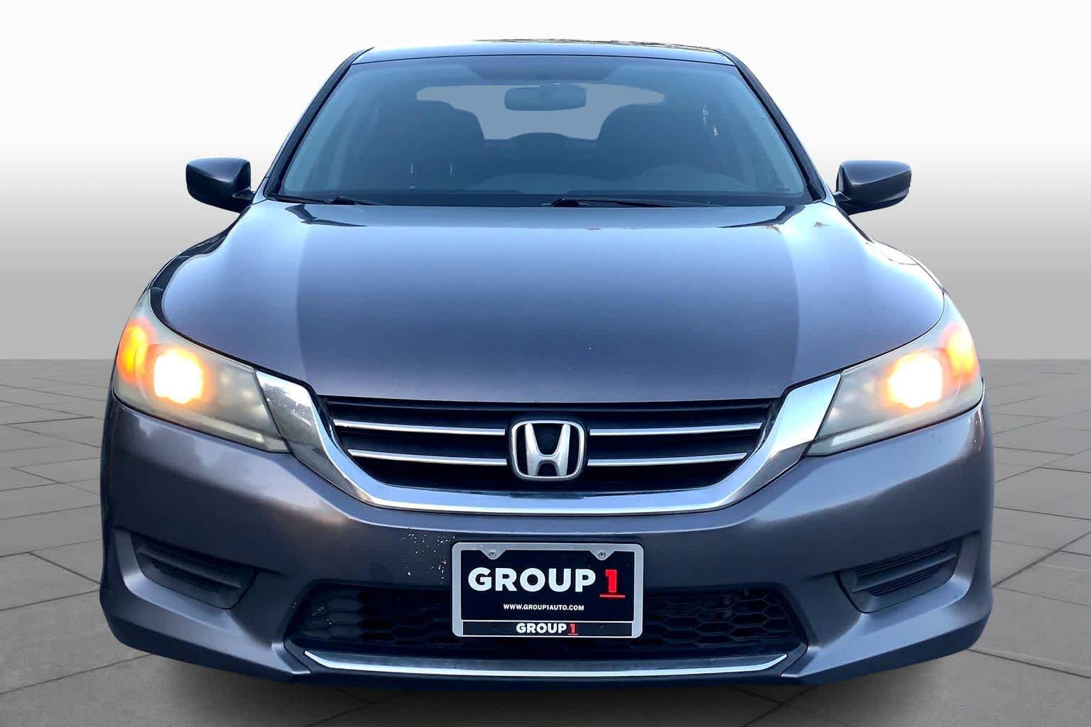 2015 Honda Accord LX photo 3