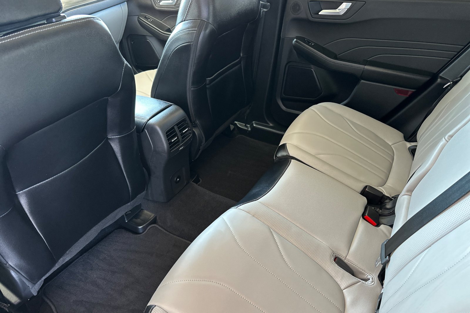 2025 Ford Escape Plug-In Hybrid Base photo 12