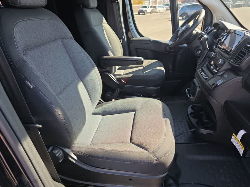 2025 Ram ProMaster 1500 Tradesman photo 16