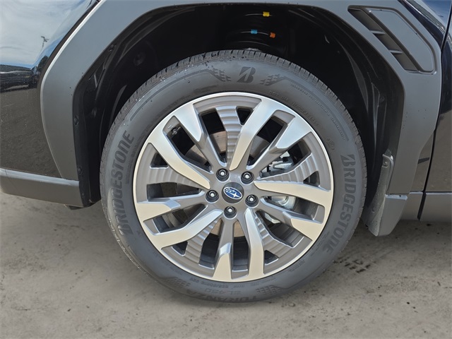 2025 Subaru Forester Touring photo 14