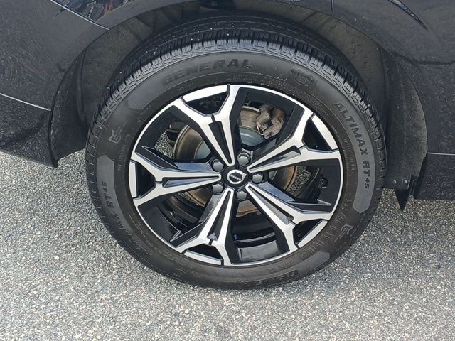 2022 Volvo XC60 B5 Momentum photo 27