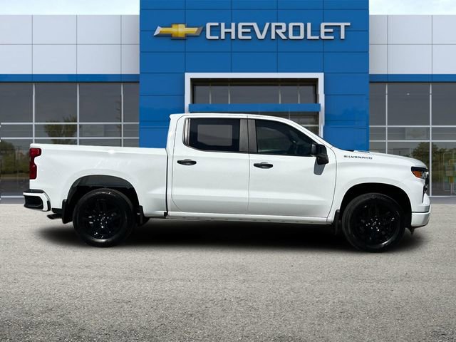 2025 Chevrolet Silverado 1500 Custom photo 3