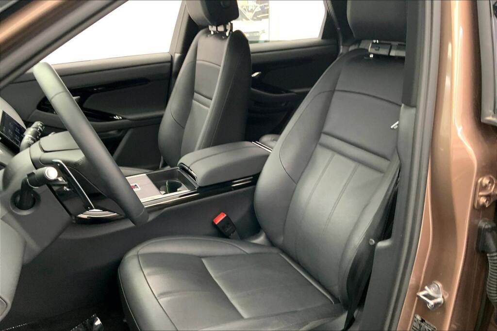 2025 Land Rover Range Rover Evoque Dynamic SE photo 7