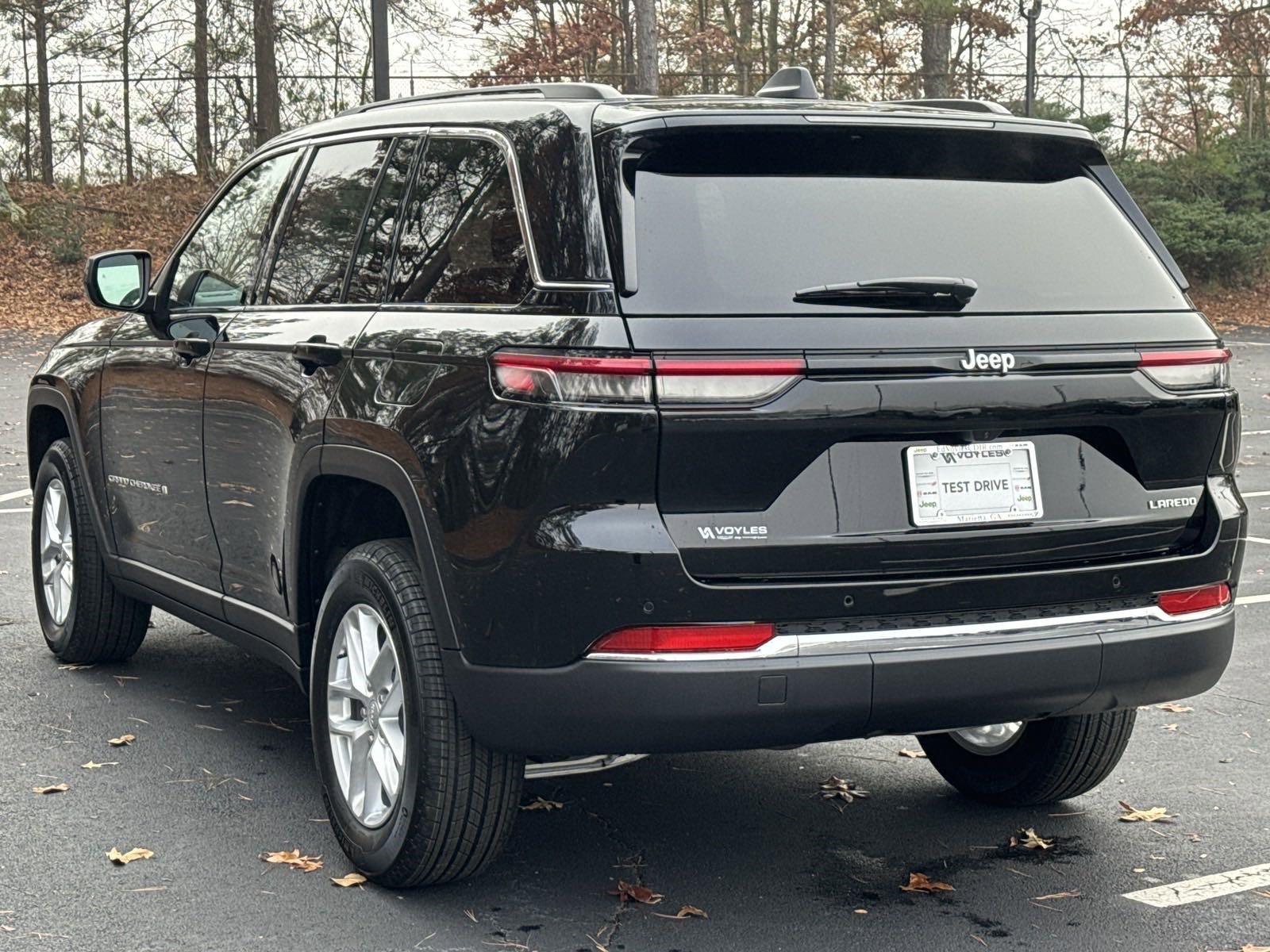 2025 Jeep Grand Cherokee Laredo X photo 3