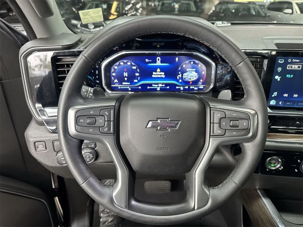 2023 Chevrolet Silverado 1500 RST photo 13