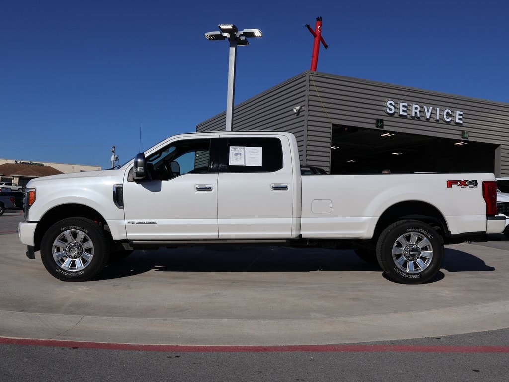 2017 Ford F-350 Platinum photo 2