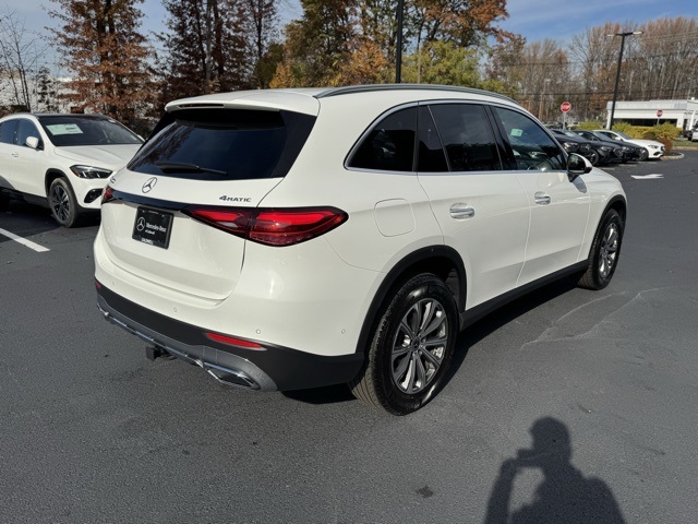 2025 Mercedes Benz GLC 300 4MATIC photo 3