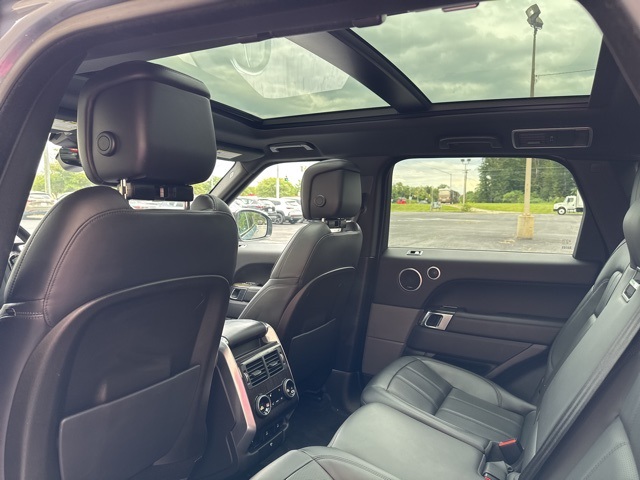 2018 Land Rover Range Rover Sport HSE photo 18