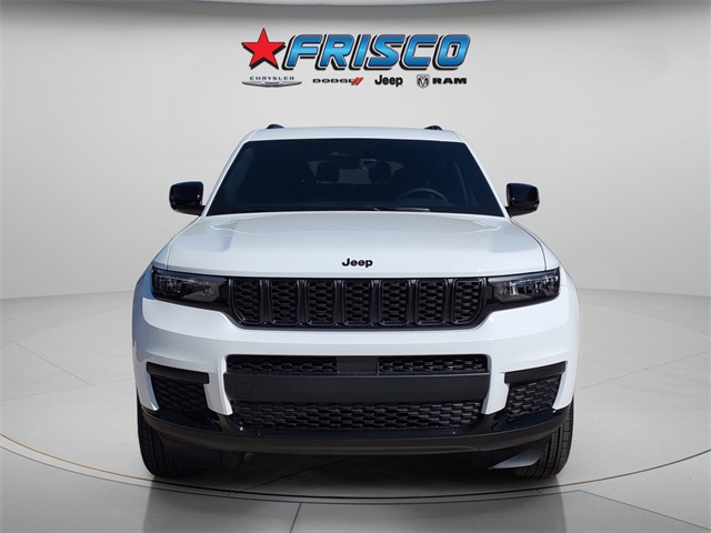 2025 Jeep Grand Cherokee Altitude photo 2