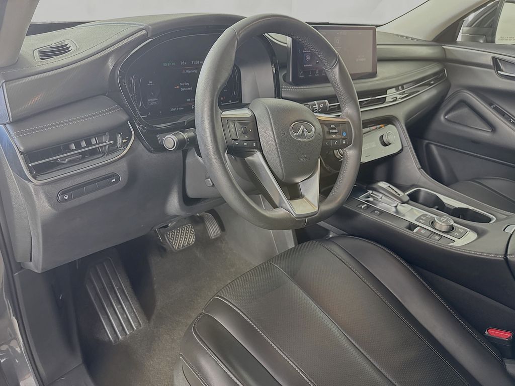 2023 Infiniti QX60 Luxe photo 9