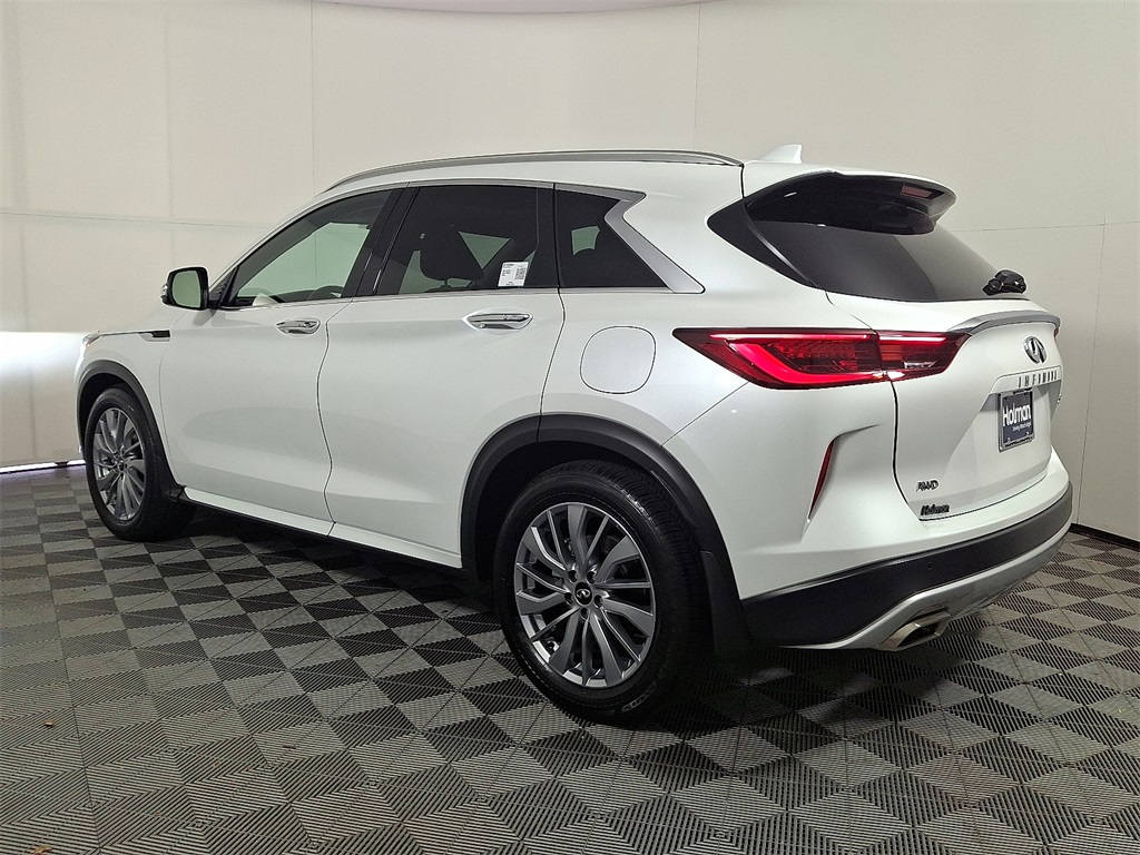 2025 Infiniti QX50 Luxe photo 7