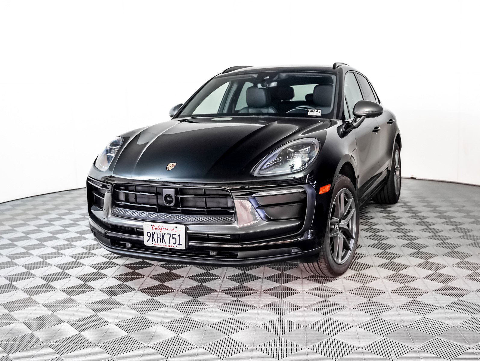 2024 Porsche Macan T
