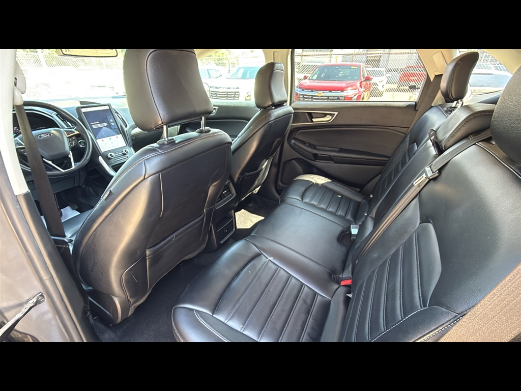 2023 Ford Edge SEL photo 22