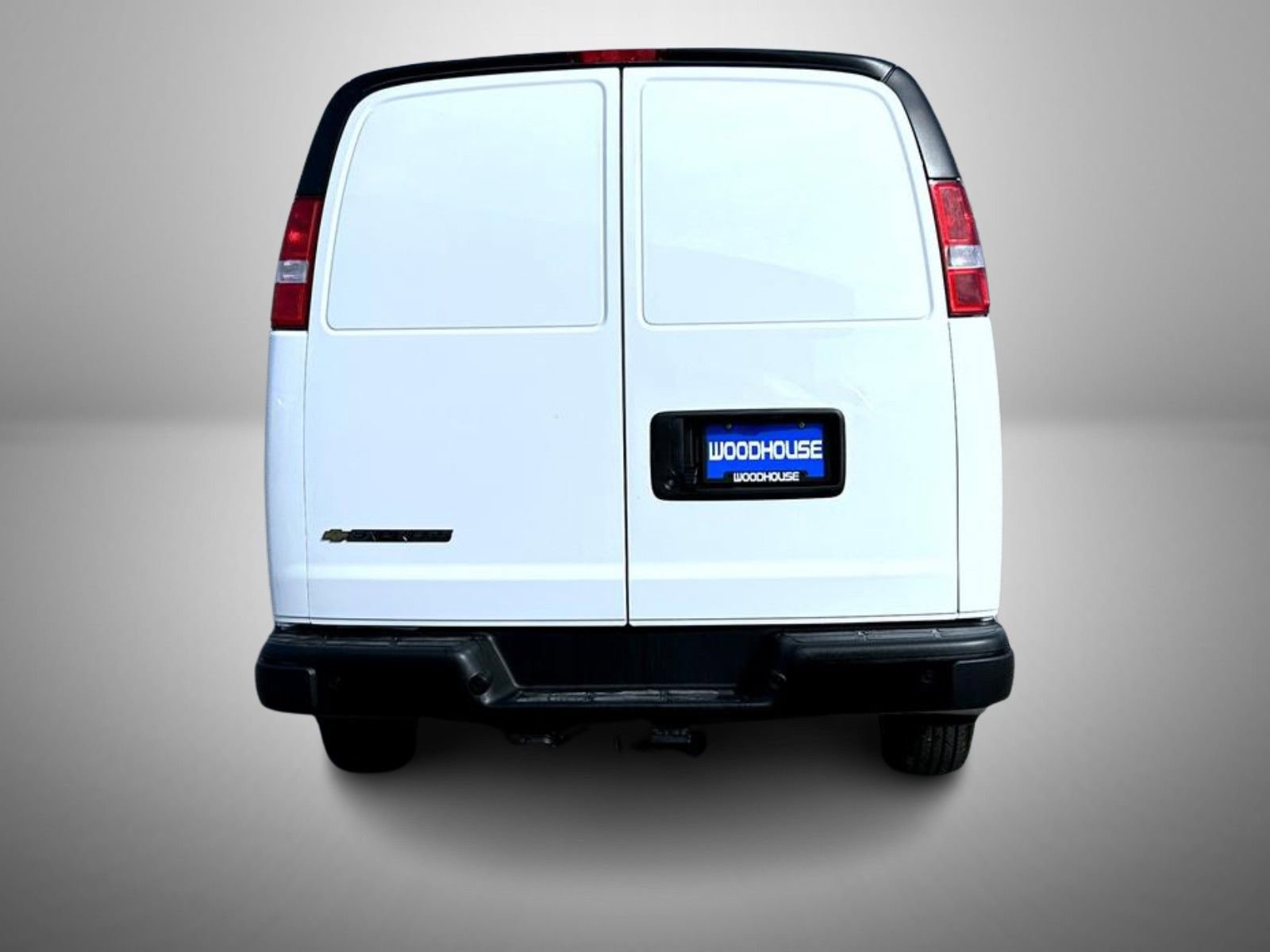 2025 Chevrolet Express 2500 Cargo photo 3