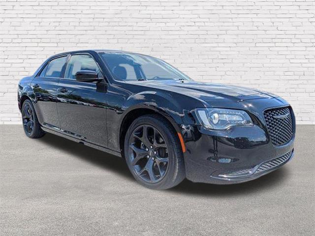 2022 Chrysler 300 Touring