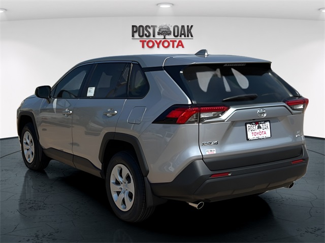2025 Toyota RAV4 LE photo 6