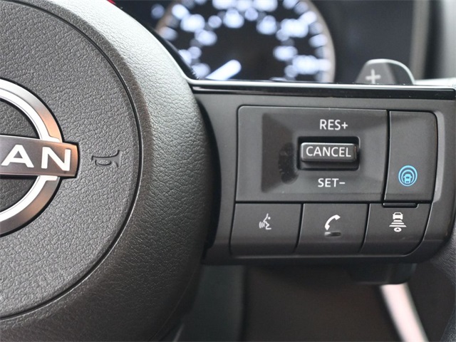 2023 Nissan Rogue SV photo 2