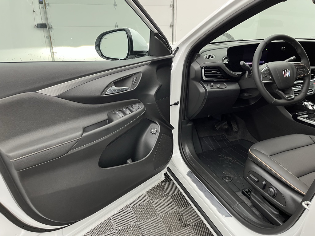 2025 Buick Envista Avenir photo 14