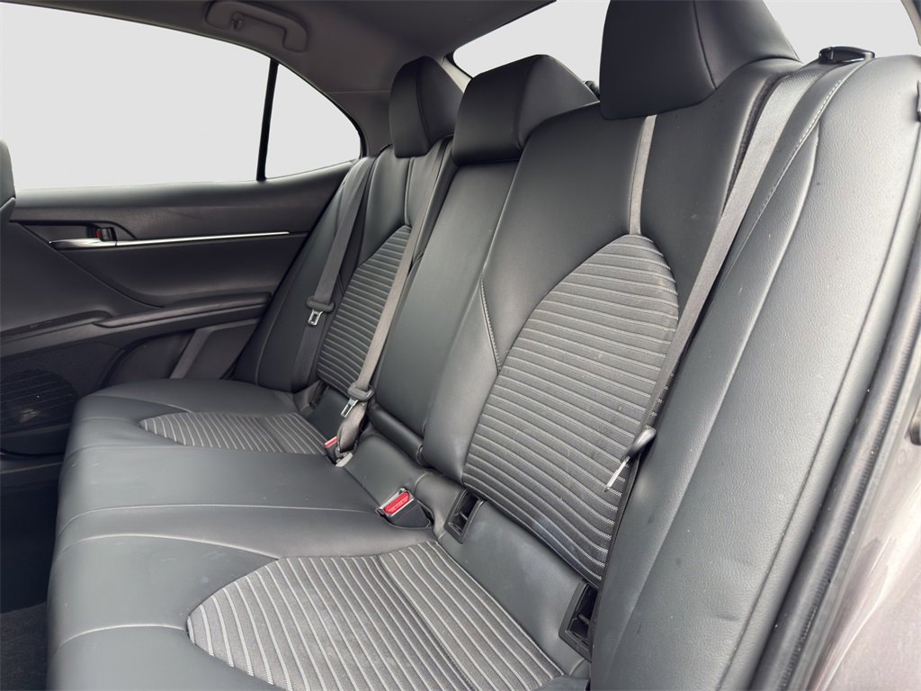 2021 Toyota Camry SE photo 12