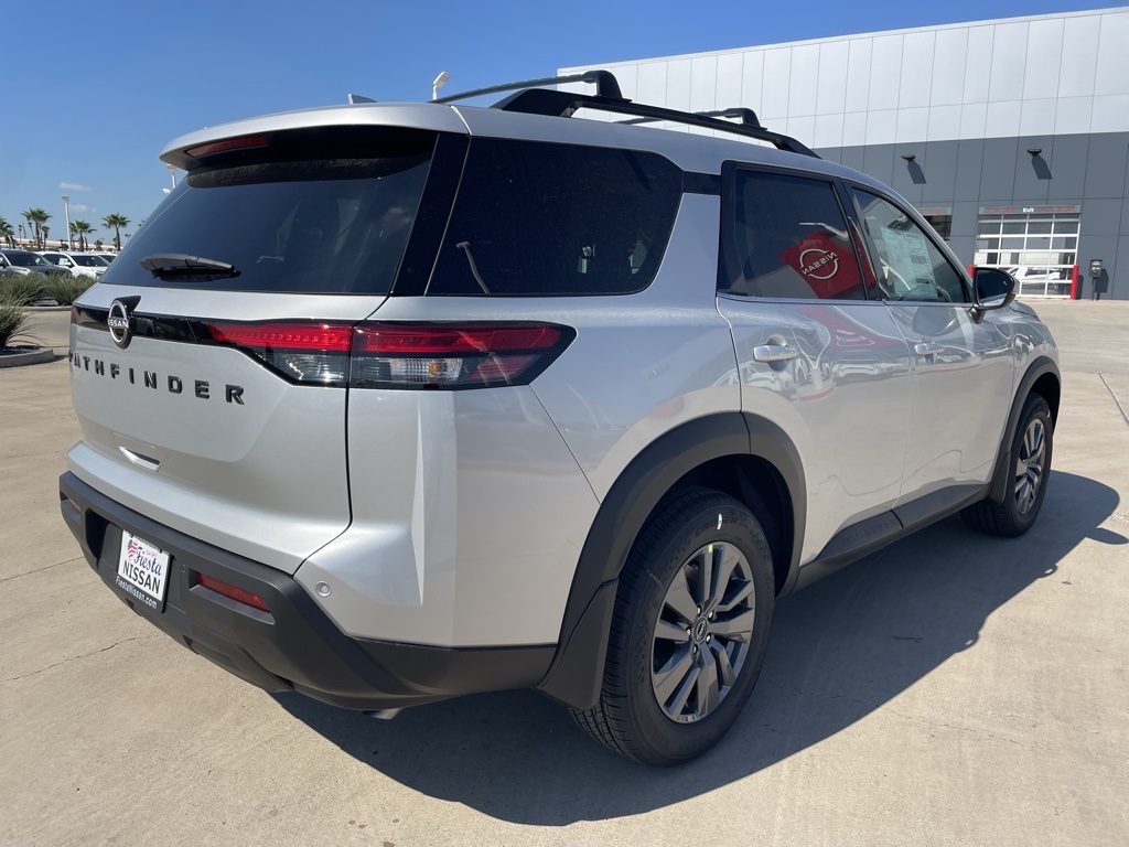 2025 Nissan Pathfinder SV photo 2