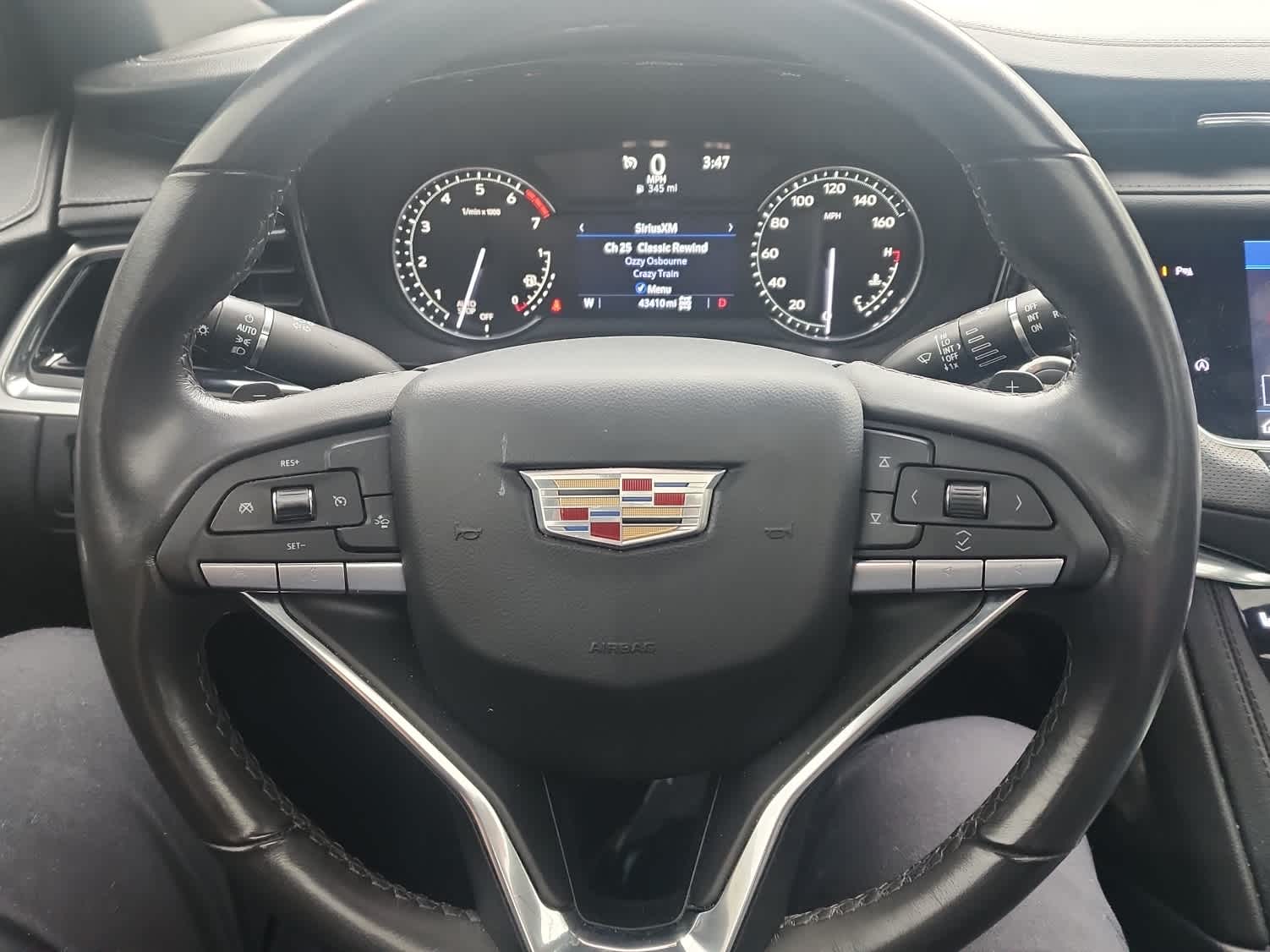2023 Cadillac XT6 Luxury photo 4