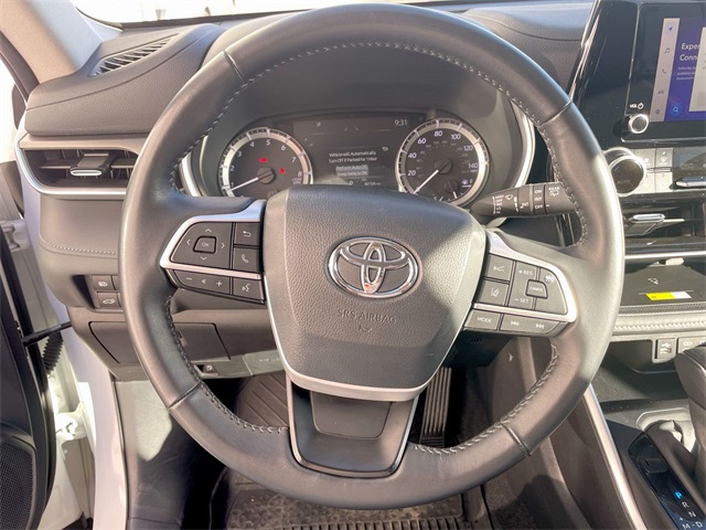 2024 Toyota Highlander XLE photo 6
