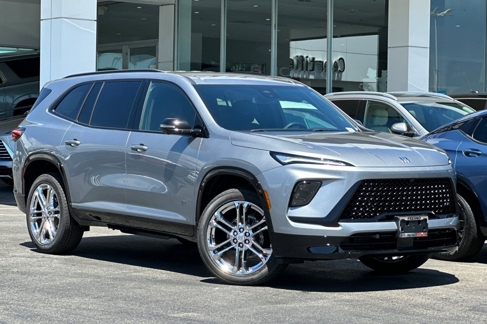 2025 Buick Enclave Sport Touring photo 2