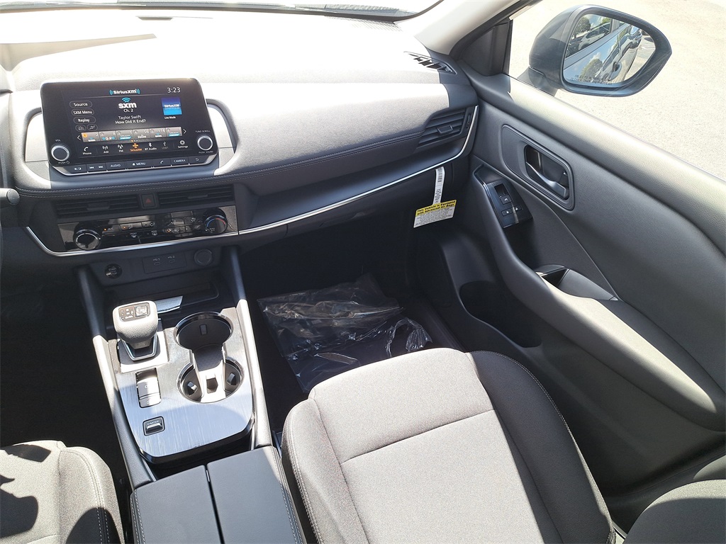 2026 Nissan Rogue S photo 17